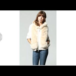 Faux‎ Fur Sweater Zip Up Hooded